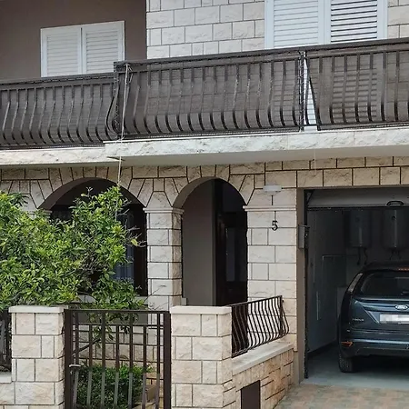 Cozy Apartment In Vela Luka With Wifi *
