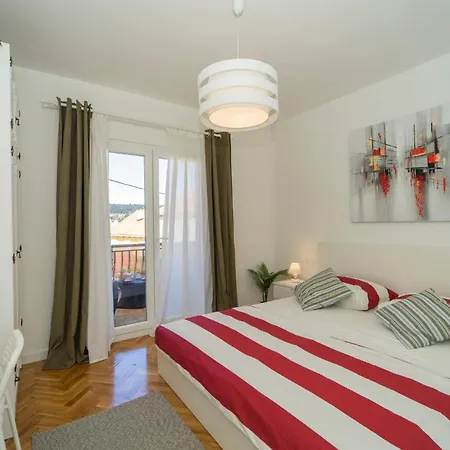 Lejlighed Cozy Apartment In Vela Luka With Wifi