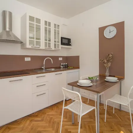 Cozy Apartment In Vela Luka With Wifi
